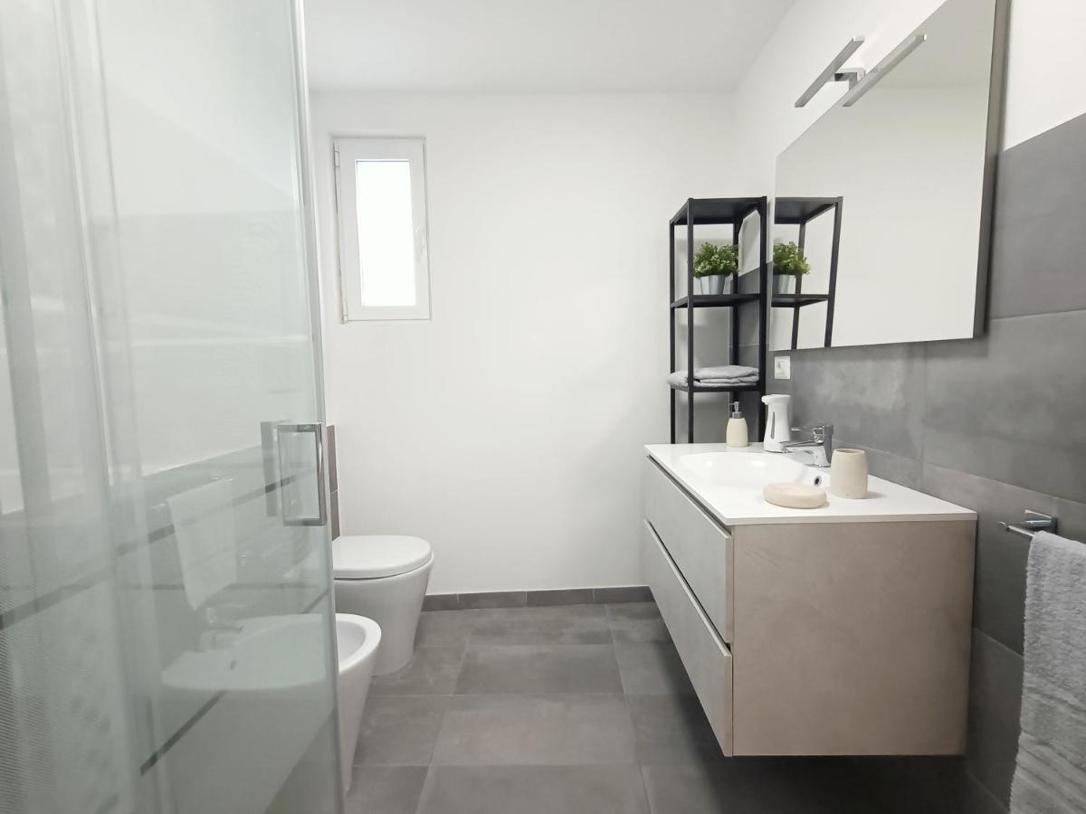 Orto Limoni Apartment - Quadrilocale Catania Centro Luaran gambar